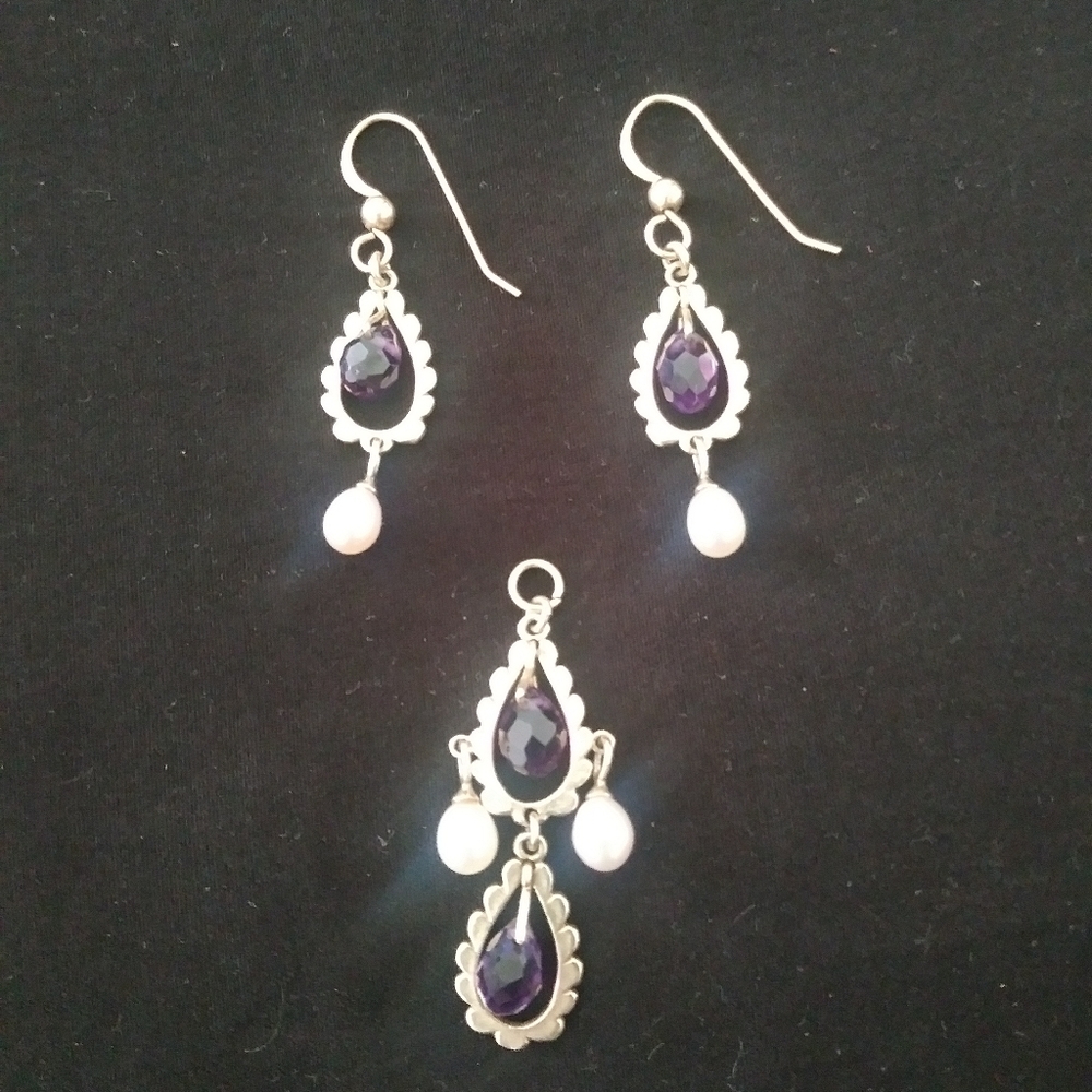 EARRINGS & PENDANT SET/925 SS with GOLD FINISH